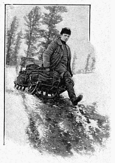 UN MINEUR ET SON TRANEAU EN HIVER. DESSIN DE MIGNON,
D'APRS UNE PHOTOGRAPHIE DE M. GOLDSCHMIDT.