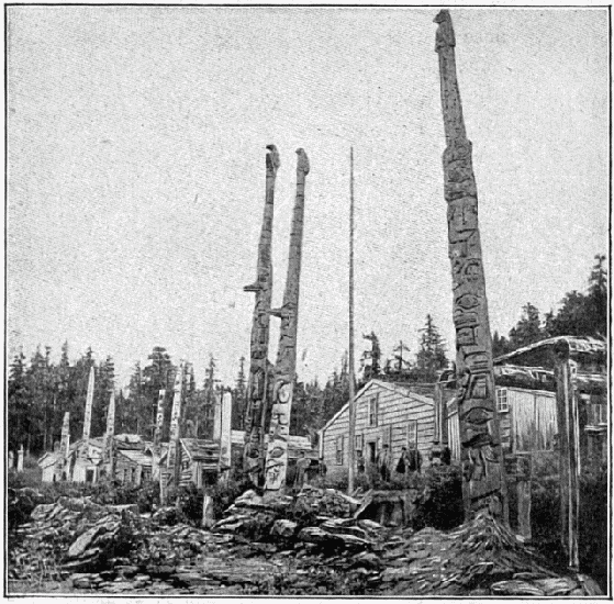 TOTEMS  SITKA.—PHOTOGRAPHIE DE LA ROCHE,  SEATTLE.